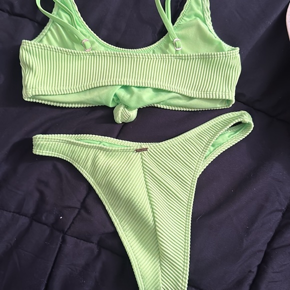 Neon green cheeky bikini set - Picture 2 of 2